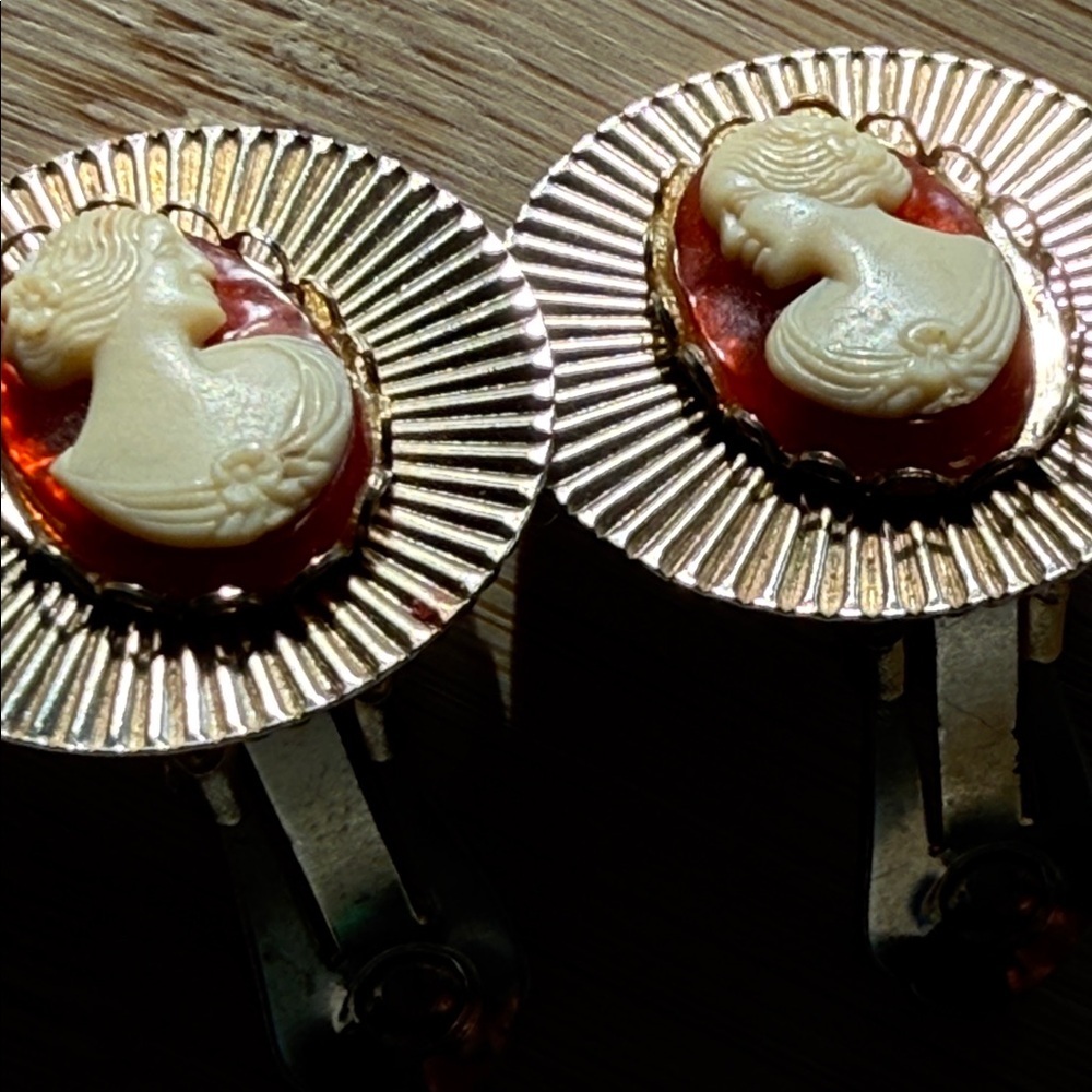 Vintage Cameo Clip-On Earrings